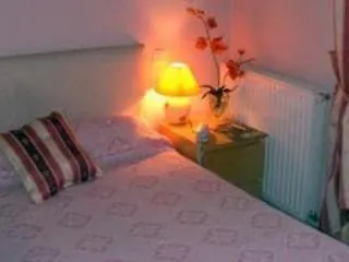 Le Globe Hotel Clichy